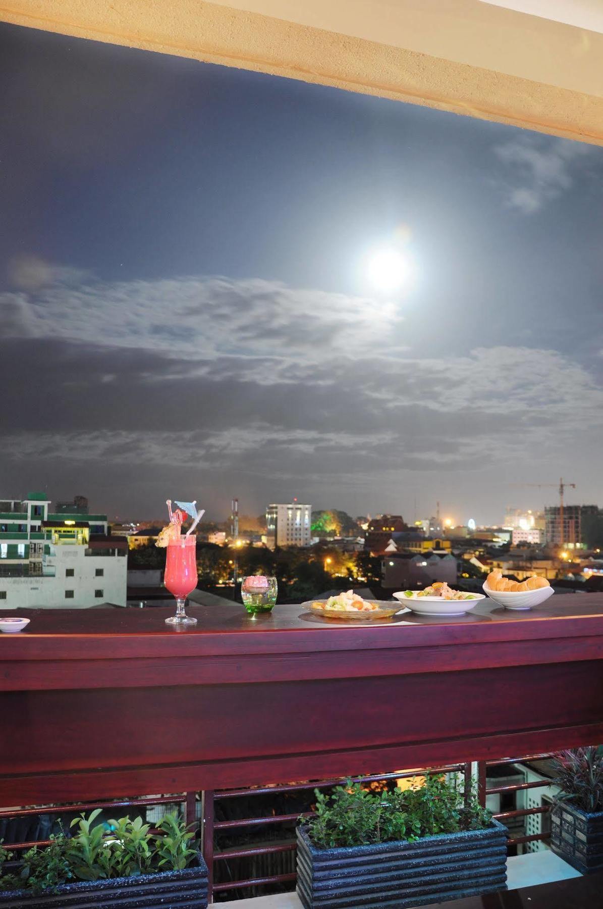 V N E Hotel 金边 外观 照片